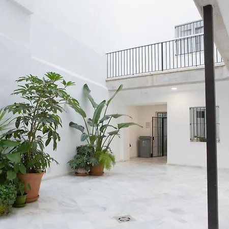 Arco Junto A La Catedral De Lejlighed *