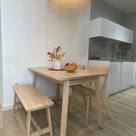 Arco Junto A La Catedral De Lejlighed