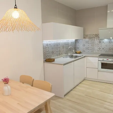 Arco Junto A La Catedral De *