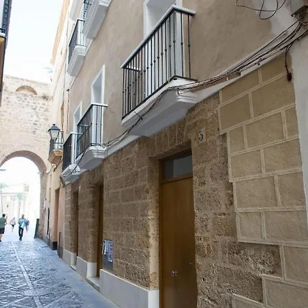 Arco Junto A La Catedral De * Cadiz