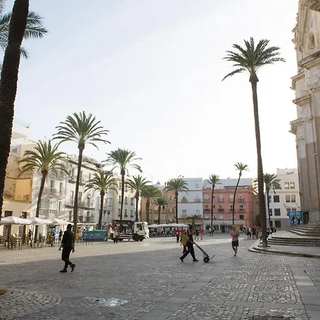 Arco Junto A La Catedral De