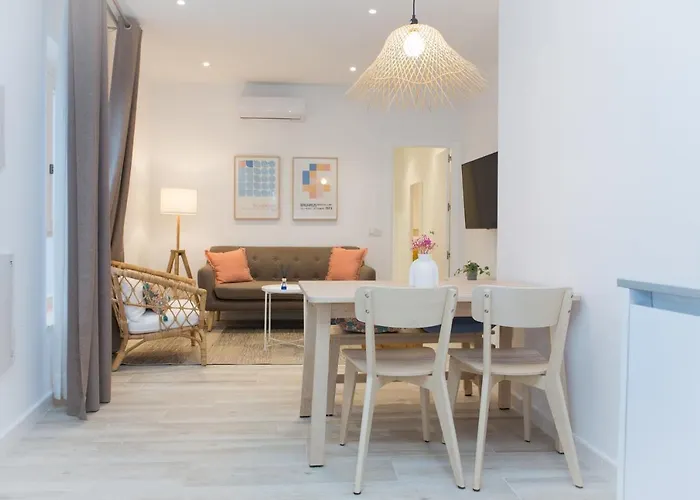 Arco Junto A La Catedral De Apartment Cadiz