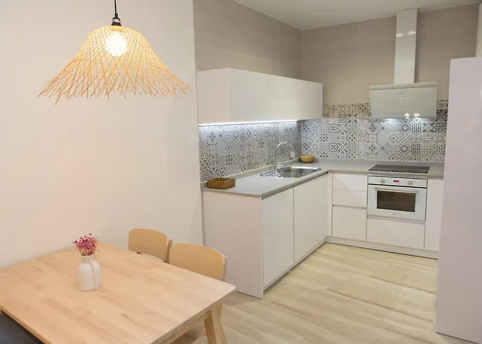 Arco Junto A La Catedral De *