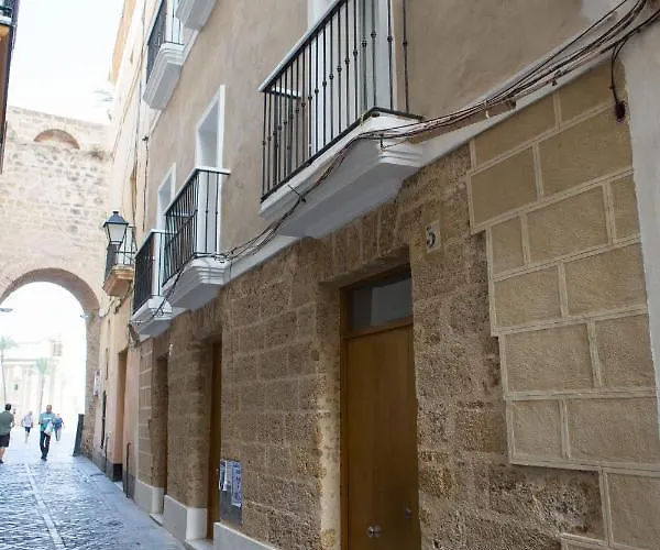 Arco Junto A La Catedral De * Cádiz