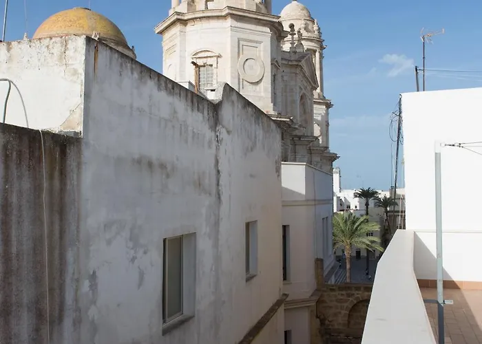 Arco Junto A La Catedral De * Cádiz