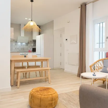 Arco Junto A La Catedral De 加的斯