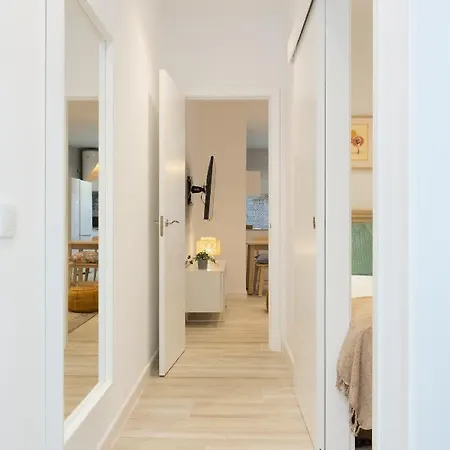 Arco Junto A La Catedral De 加的斯