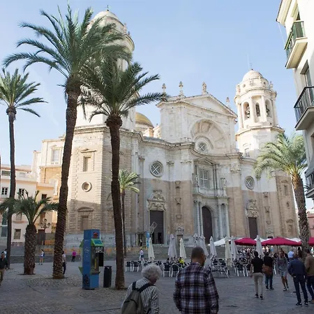 Arco Junto A La Catedral De 公寓